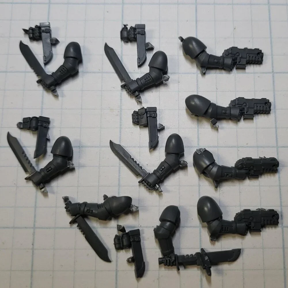 Warhammer 40k Space Marine Bits Primaris Reiver Combat Blades Bolt Pistol S10 - Picture 1 of 5